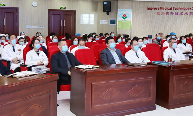 院領(lǐng)導(dǎo)班子出席述職會(huì)